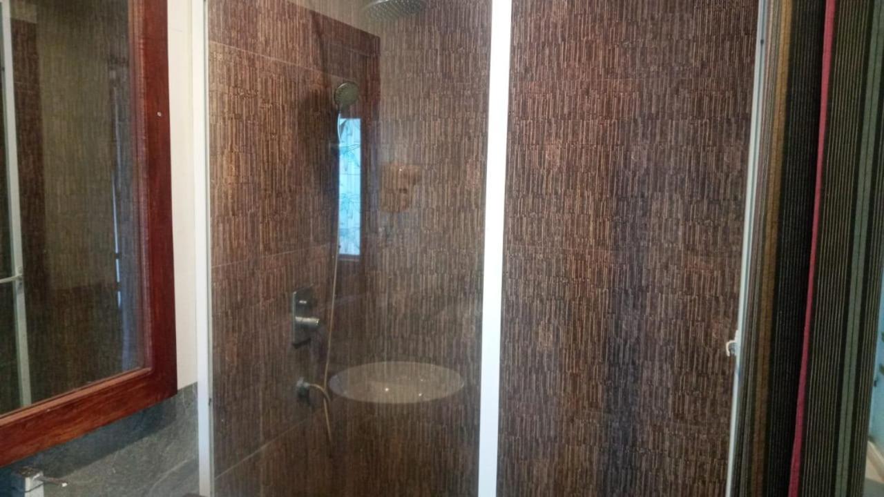 Suncoast Beach Hotel Мириса Екстериор снимка