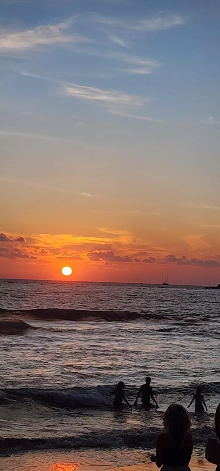 Suncoast Beach Hotel Мириса Екстериор снимка